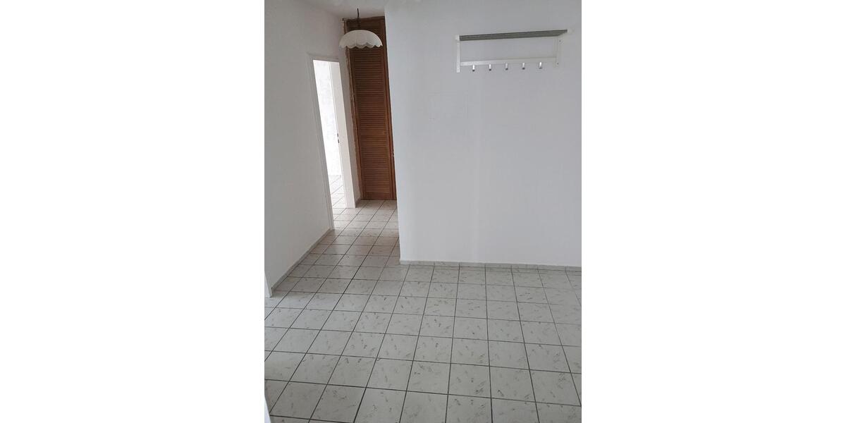 Etagenwohnung Frankfurt am Main Nied - 3 Zimmer, 79 m&sup2;, 1.270&euro; | Angebot:25838004
