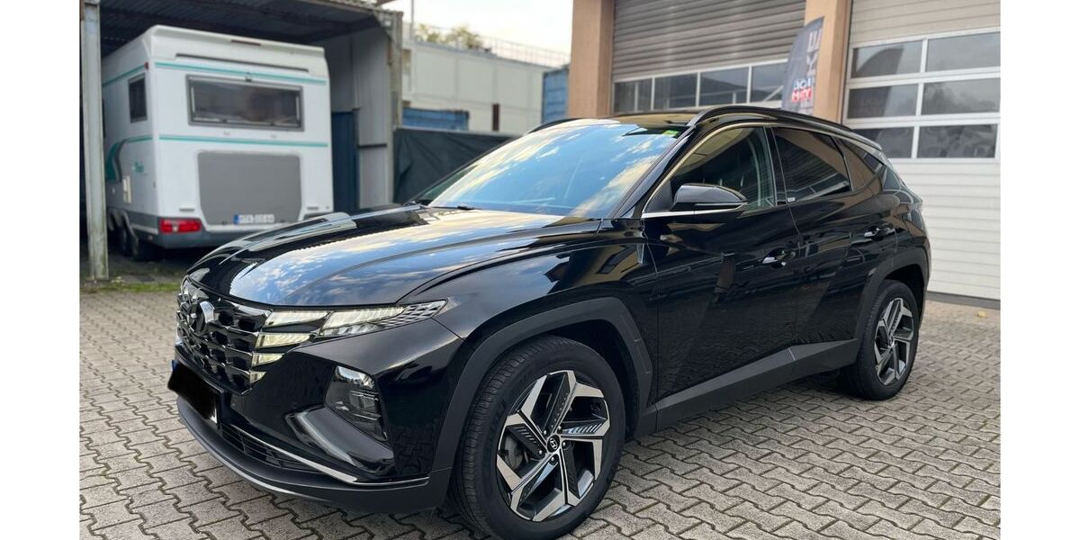 Hyundai TUCSON 150.000 km 21.990 &euro; Frankfurt am Main 65933