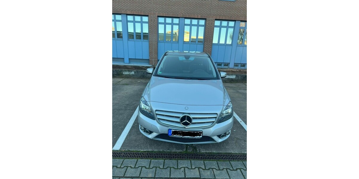 Mercedes-Benz b180 199.600 km 9.000 &euro; Heusenstamm 63150