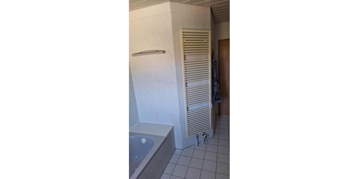 Voll ausgestattete 3 Zi.Whg. (auch Kurzzeitvermietung mögl.)-privat - Etagenwohnung Langenselbold | Angebot:27669794