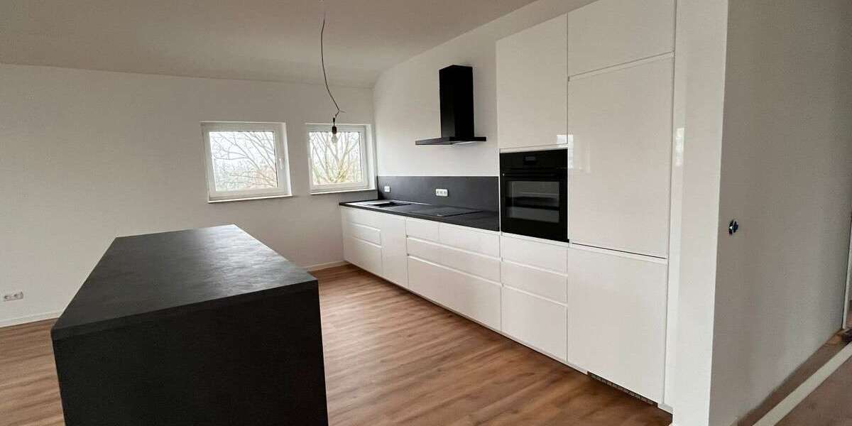 Etagenwohnung Friedrichsdorf - 4 Zimmer, 140 m&sup2;, 1.900&euro; | Angebot:25284524
