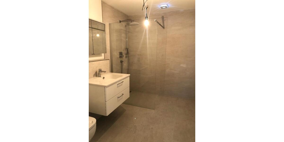 Einfamilienhaus Dreieich - 9 Zimmer, 300 m&sup2;, 4.390&euro; | Angebot:26615670
