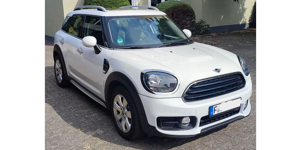 Mini Countryman C (Cooper) 76.000 km 16.350 &euro; Frankfurt am Main 60528