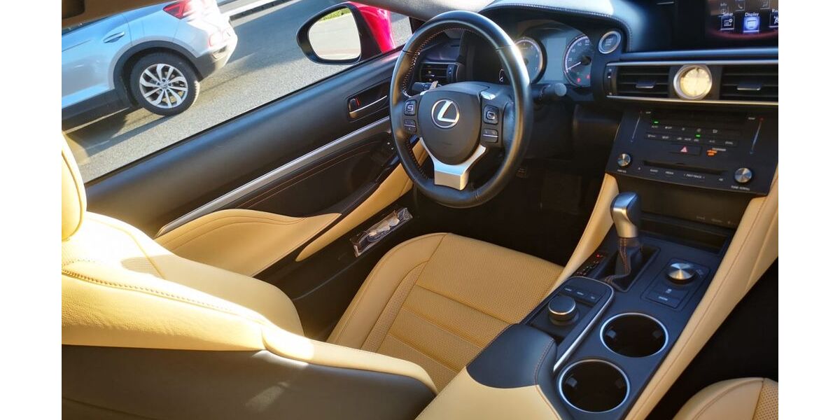 Lexus RC 200 15.700 km 22.000 &euro; Glauburg 63695