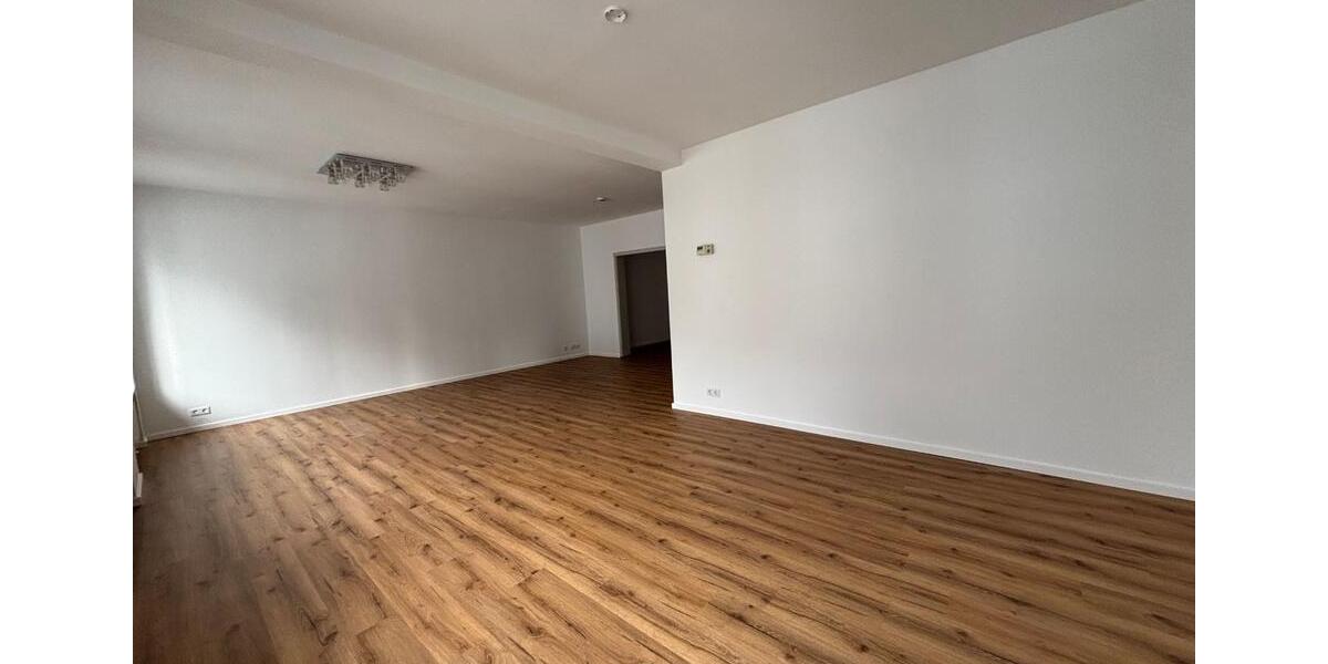 Etagenwohnung Frankfurt am Main Innenstadt - 3 Zimmer, 116 m&sup2;, 2.390&euro; | Angebot:24871437
