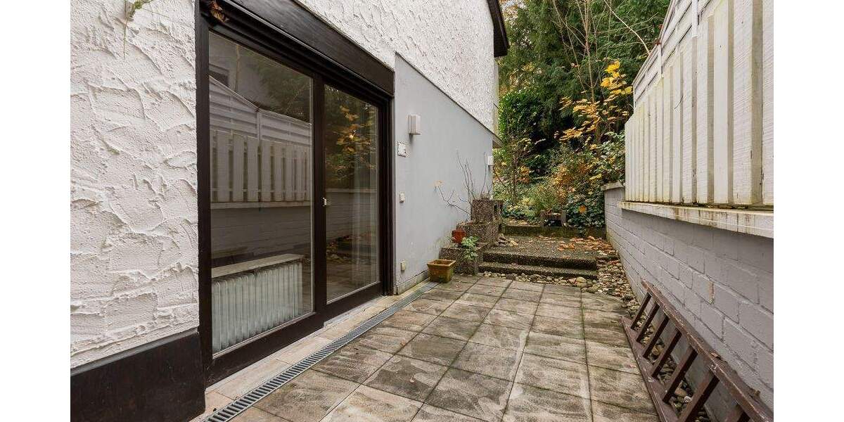 Bungalow Neu-Isenburg Zeppelinheim - 7 Zimmer, 201 m&sup2;, 1.150.000&euro; | Angebot:25688107