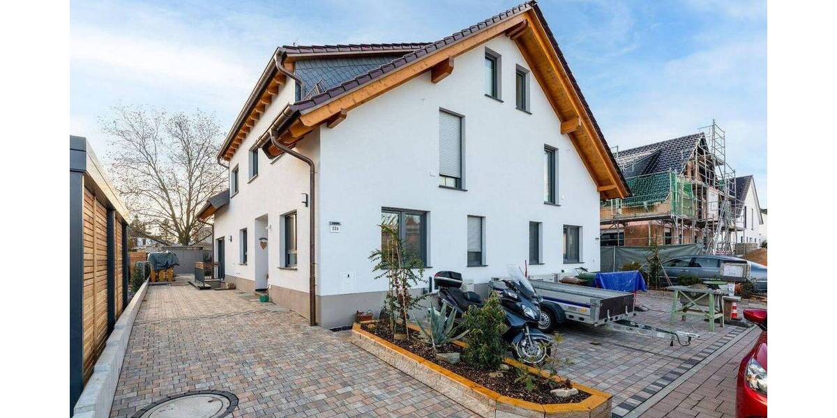 Doppelhaushälfte Neuberg Ravolzhausen - 5 Zimmer, 155 m&sup2;, 2.200&euro; | Angebot:26879405