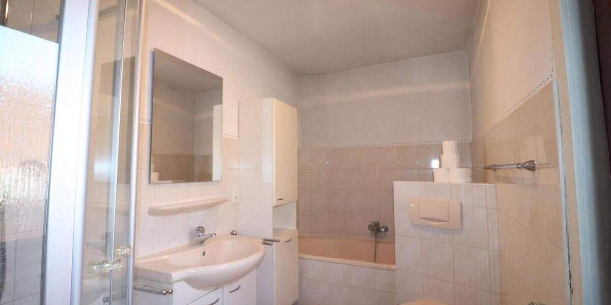 Bauernhaus, Landhaus Echzell Gettenau - 9 Zimmer, 171 m&sup2;, 350.000&euro; | Angebot:25772102