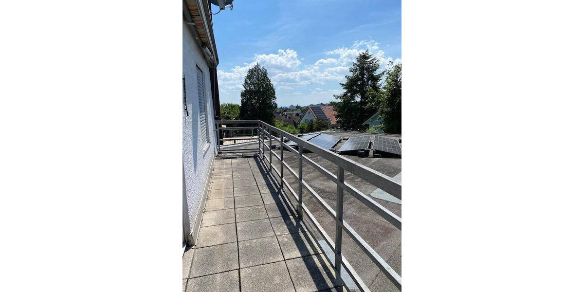Etagenwohnung Friedrichsdorf - 4 Zimmer, 90 m&sup2;, 990&euro; | Angebot:26453427