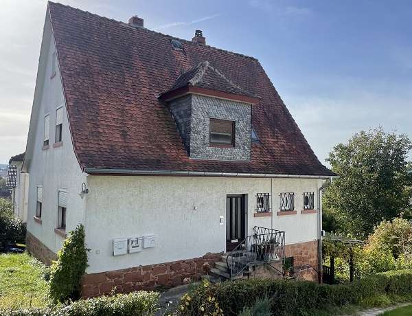 Einfamilienhaus Büdingen - 5 Zimmer, 198 m&sup2;, 300.000&euro; | Angebot:23570017