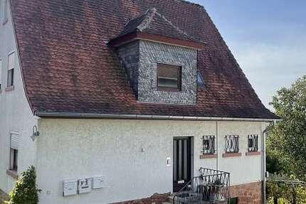 Haus Büdingen - 5 Zimmer, 198 m&sup2;, 300.000&euro; | Angebot:23570017