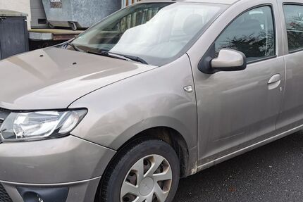 Dacia Sandero 173.614 km 2.400 &euro; Aschaffenburg 63741