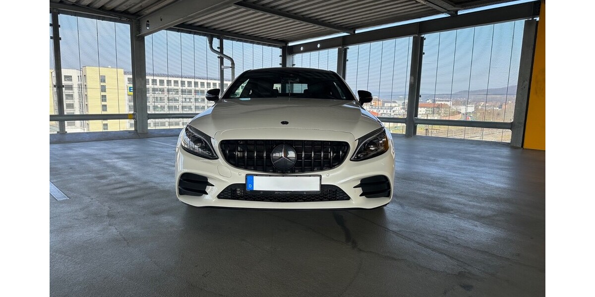 Mercedes-Benz c300 124.000 km 30.000 &euro; Goldbach 63773