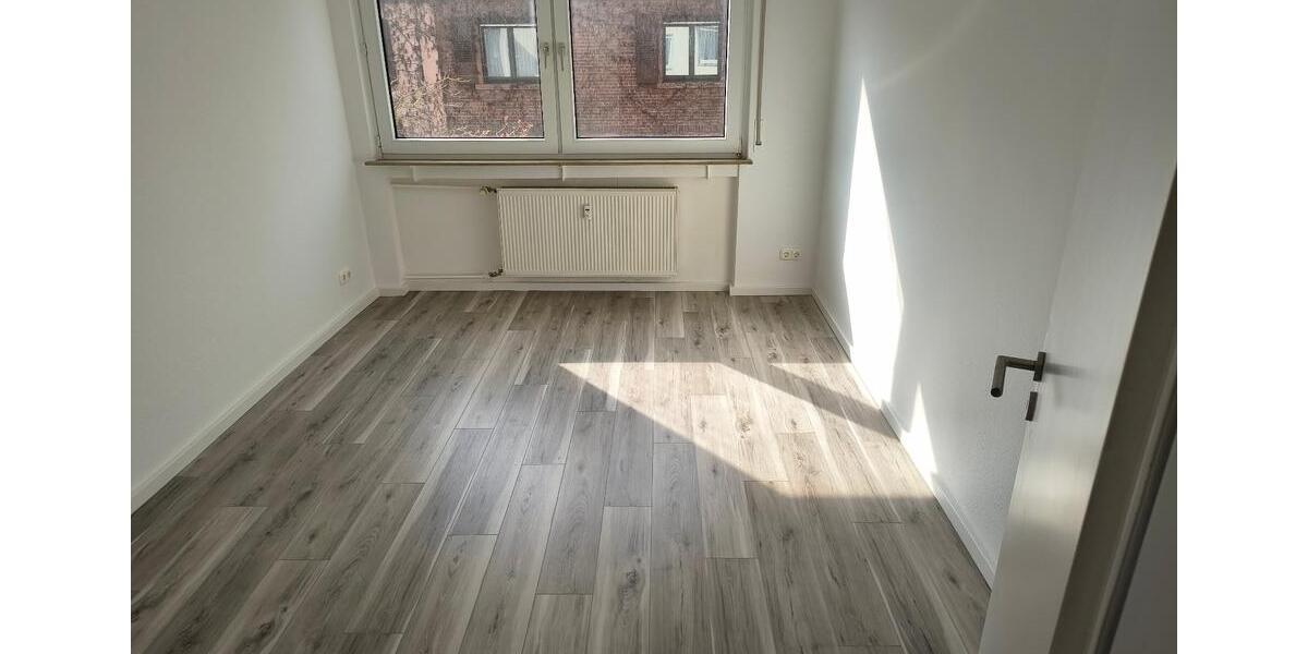 Etagenwohnung Langenselbold - 4 Zimmer, 108 m&sup2;, 970&euro; | Angebot:25431406