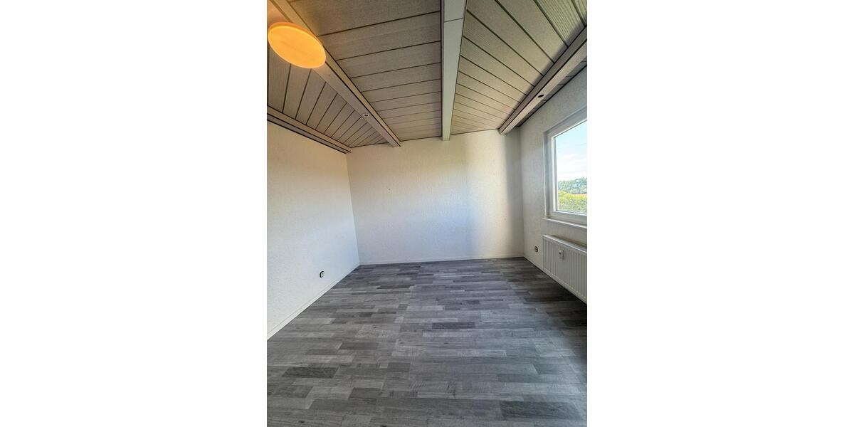 Etagenwohnung Babenhausen - 4 Zimmer, 105 m&sup2;, 980&euro; | Angebot:27582433