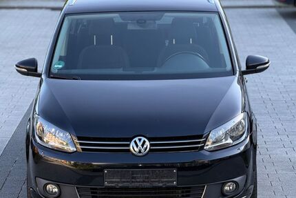 VW Touran 136.000 km 9.900 &euro; Offenbach am Main 63069