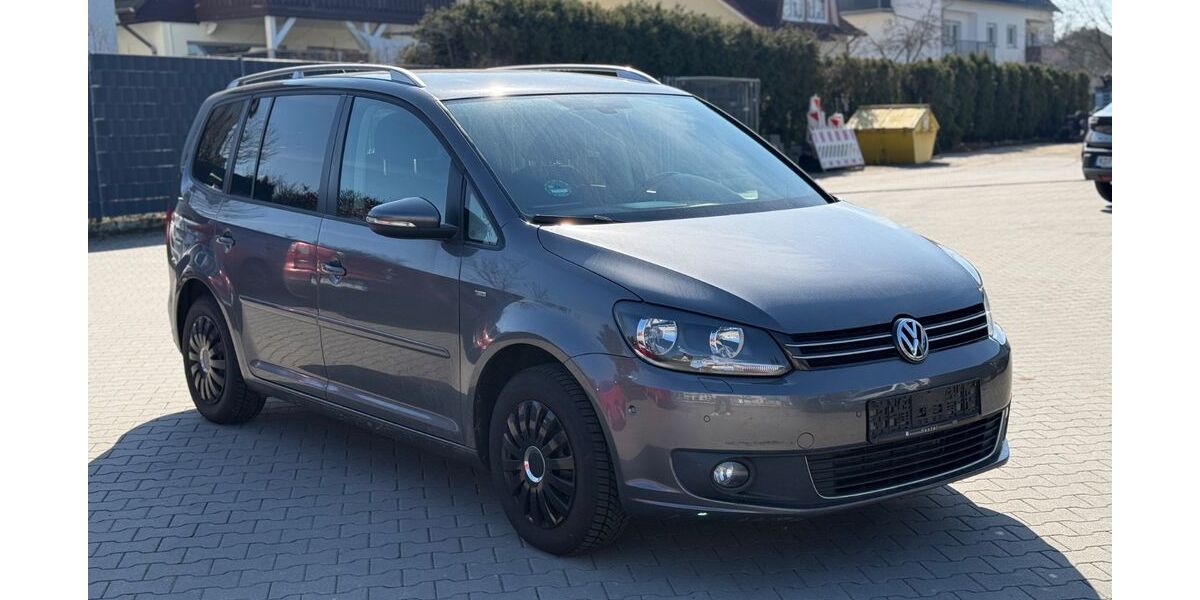 VW Touran 150.000 km 8.999 &euro; Heusenstamm 63150