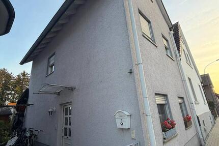 Haus Karben - 3.5 Zimmer, 90 m&sup2;, 1.300&euro; | Angebot:27677230