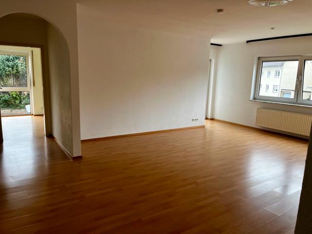 Etagenwohnung Langenselbold - 3 Zimmer, 95 m&sup2;, 1.100&euro; | Angebot:27600401