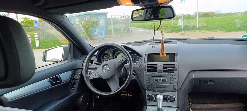 Mercedes-Benz C 250 319.000 km 3.800 &euro; Karben 61184