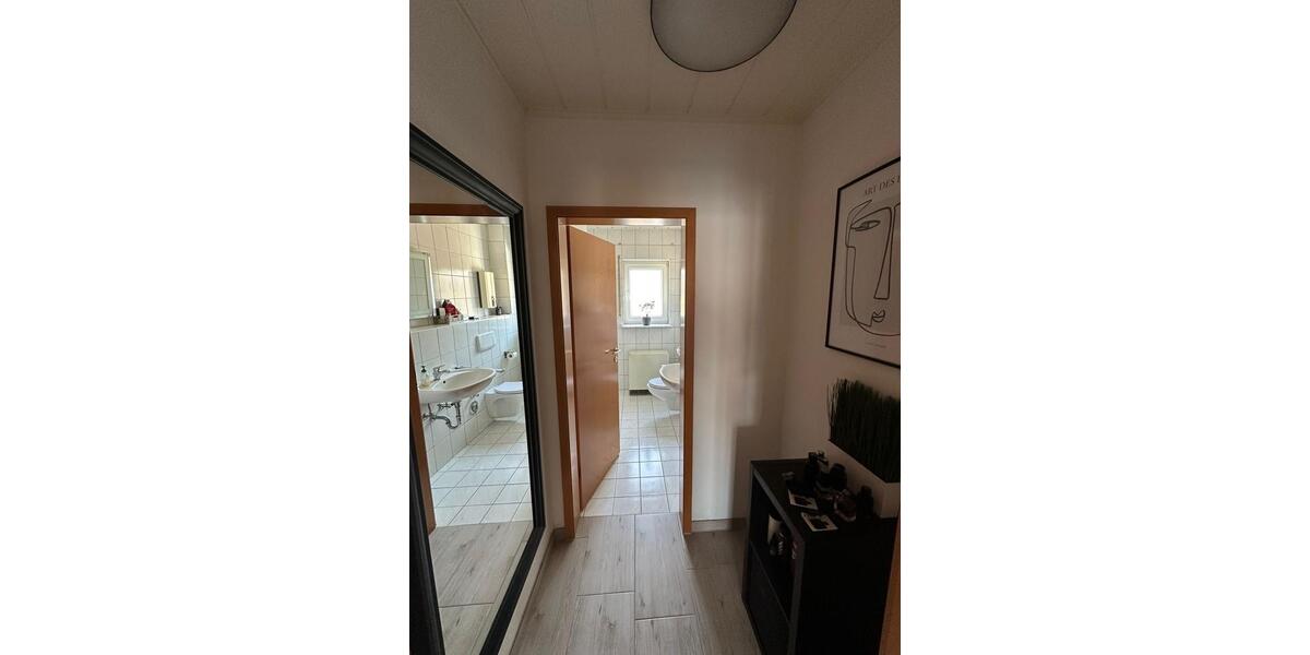 Dachgeschoßwohnung Schöneck - 2 Zimmer, 75 m&sup2;, 950&euro; | Angebot:25852359