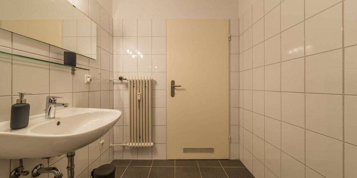 Etagenwohnung Frankfurt am Main Westend-Süd - 2 Zimmer, 48 m&sup2;, 1.810&euro; | Angebot:26824537