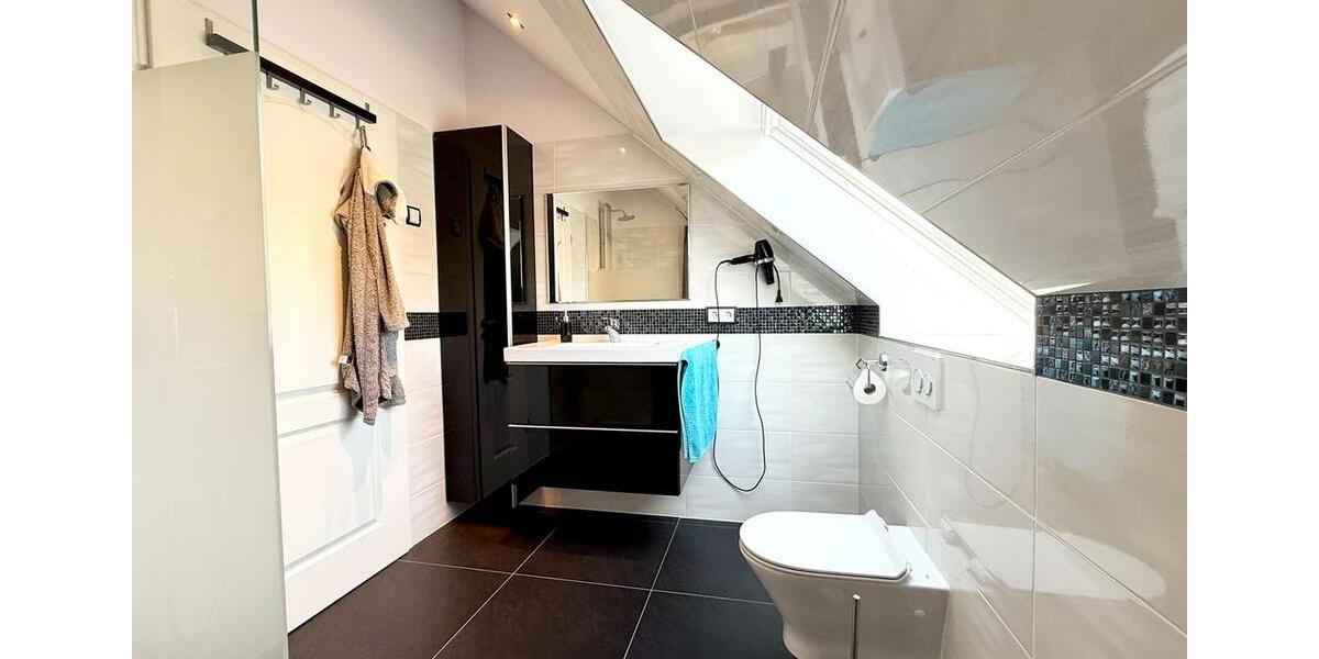 Reihenhaus Frankfurt am Main West - 4.5 Zimmer, 143 m&sup2;, 795.000&euro; | Angebot:26635198