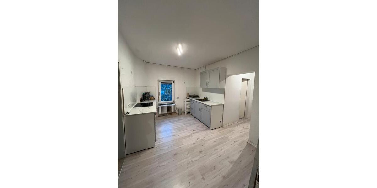 Dachgeschoßwohnung Frankfurt am Main Unterliederbach - 17 Zimmer, 76 m&sup2;, 520&euro; | Angebot:25395359