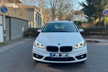 BMW 218 142.000 km 11.750 &euro; Offenbach 63071