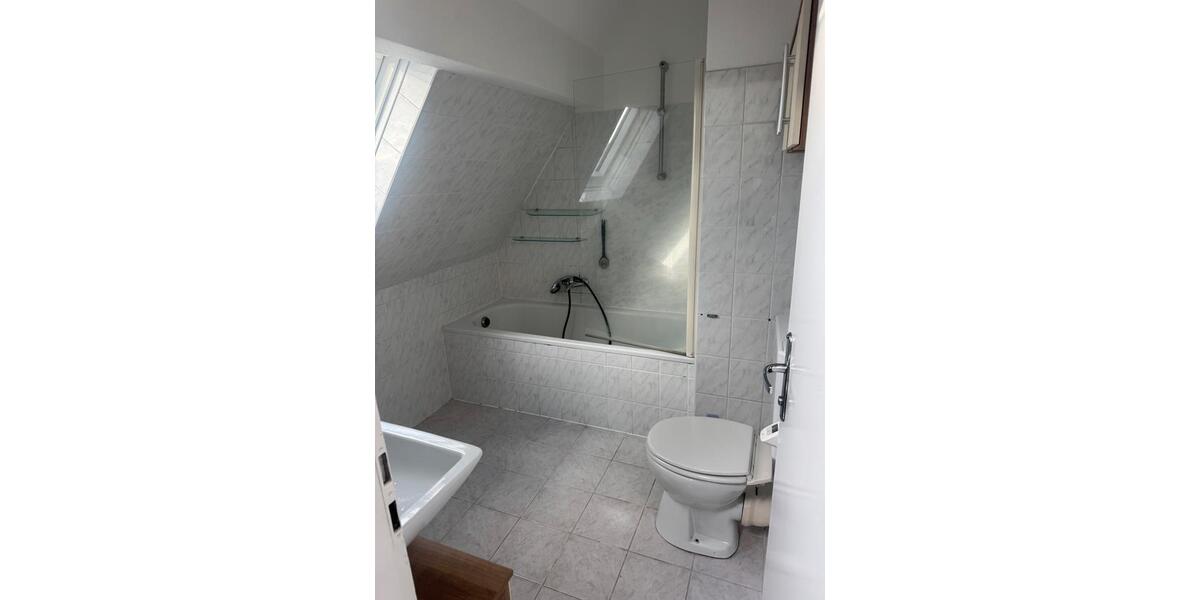 Dachgeschoßwohnung Obertshausen - 2 Zimmer, 55 m&sup2;, 830&euro; | Angebot:27628504