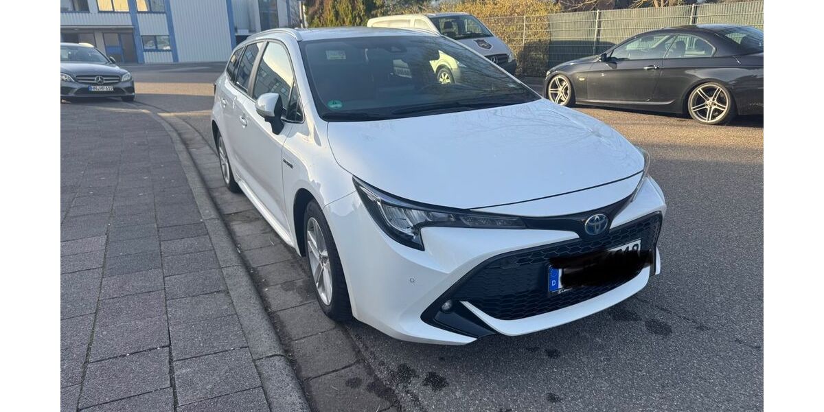 Toyota Corolla 199.000 km 13.500 &euro; Offenbach am Main 63073