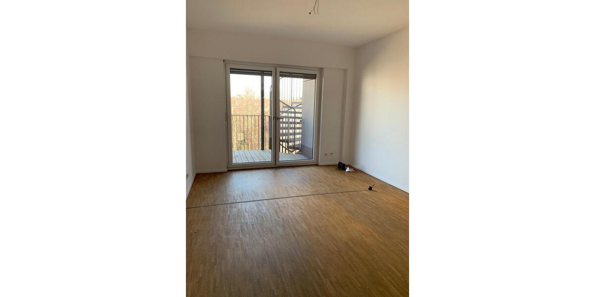 Terrassenwohnung Frankfurt am Main Ostend - 2 Zimmer, 83 m&sup2;, 1.791&euro; | Angebot:25887659
