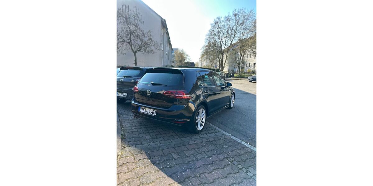 VW Golf 212.200 km 11.299 &euro; Frankfurt 65934