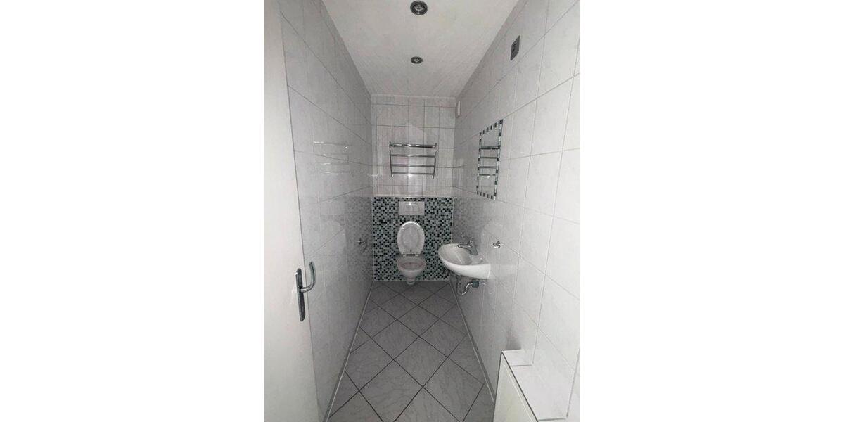 Etagenwohnung Langen (Hessen) - 2 Zimmer, 100 m&sup2;, 1.600&euro; | Angebot:27630848