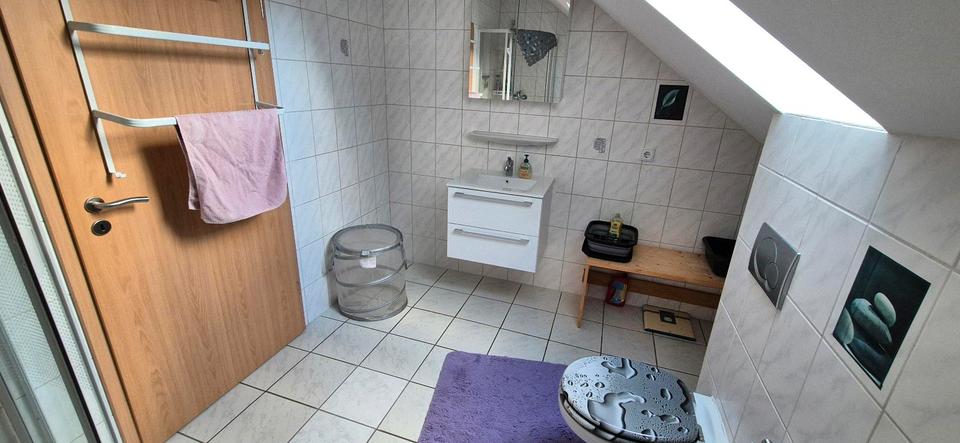 Dachgeschoßwohnung Büdingen - 1 Zimmer, 60 m&sup2;, 80&euro; | Angebot:25149407