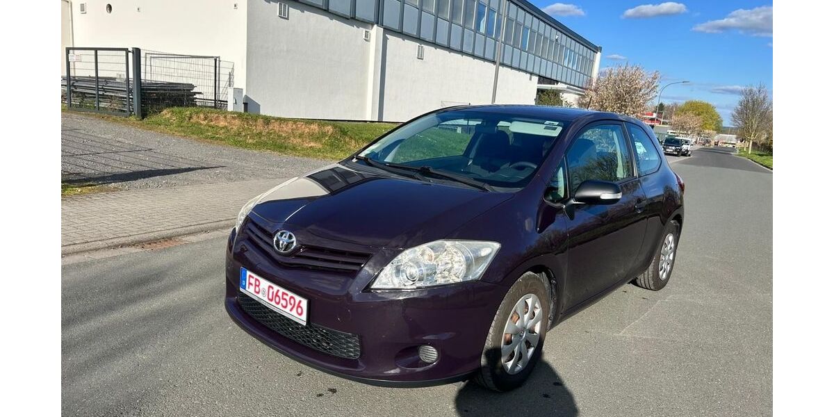 Toyota Auris 180.000 km 4.390 &euro; Friedberg (Hessen) 61169