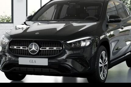 Mercedes-Benz GLA 200 14.000 km 40.690 &euro; Frankfurt 60488
