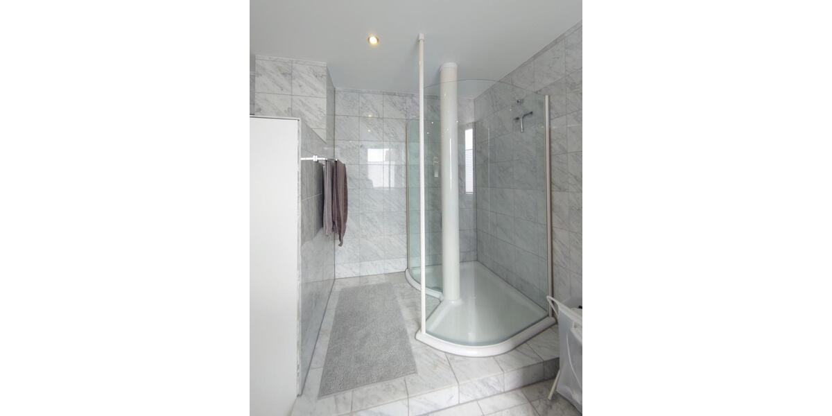 Maisonettenwohnung Langen (Hessen) - 5 Zimmer, 260 m&sup2;, 1.300&euro; | Angebot:25920469