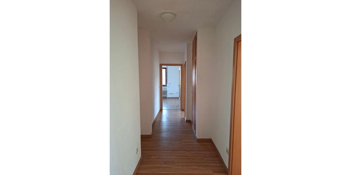 Etagenwohnung Haibach - 4 Zimmer, 96 m&sup2;, 890&euro; | Angebot:25311920