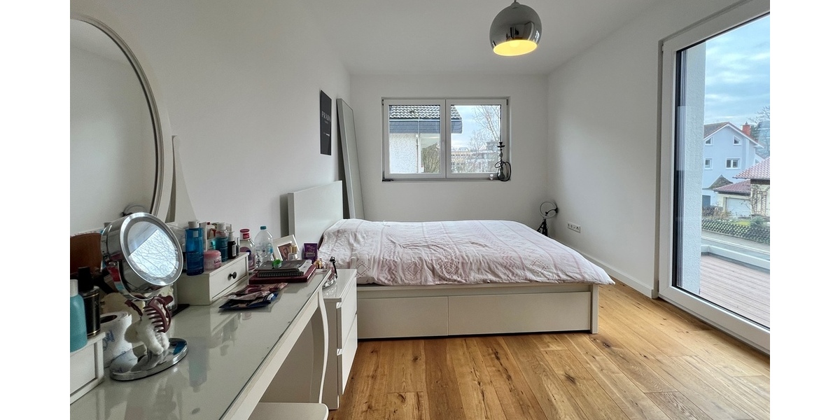 Neu-Isenburg-Zeppelinheim: Exklusive Doppelhaushälfte in bester Wohnlage! - Doppelhaushälfte Neu-Isenburg Isenburg | Angebot:14665884