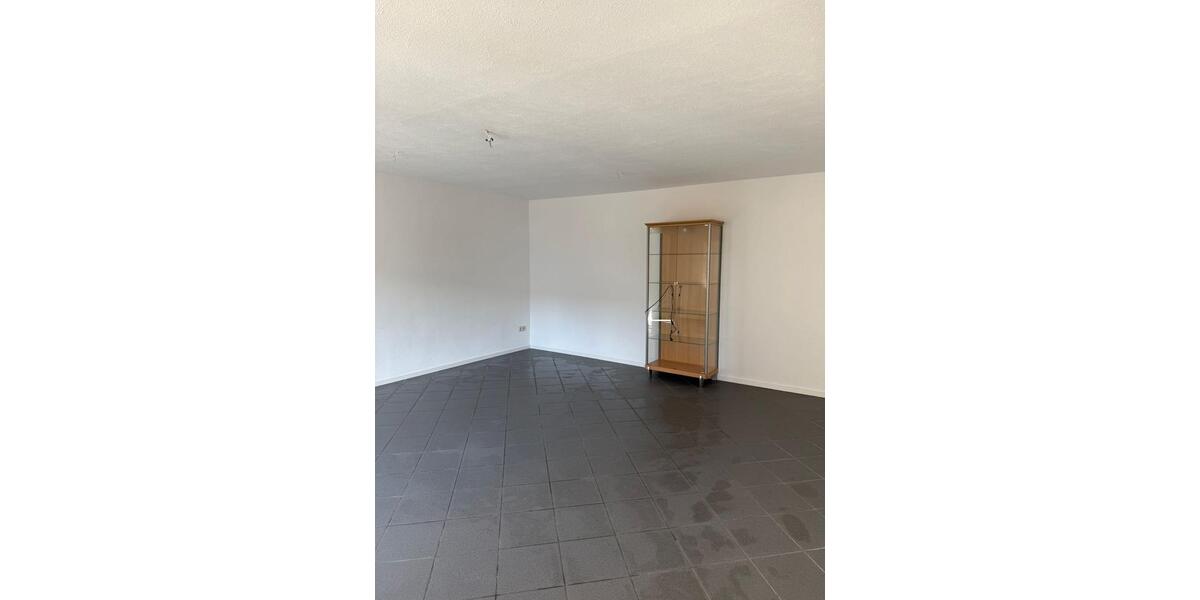 Etagenwohnung Ranstadt - 2 Zimmer, 89 m&sup2;, 890&euro; | Angebot:25918766