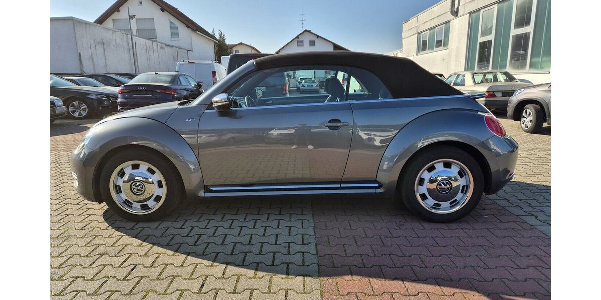 VW Beetle Sport Fender Soundsystem, Bi-Xenon, Navigat 68.122 km 16.890 &euro; Rodgau 63110