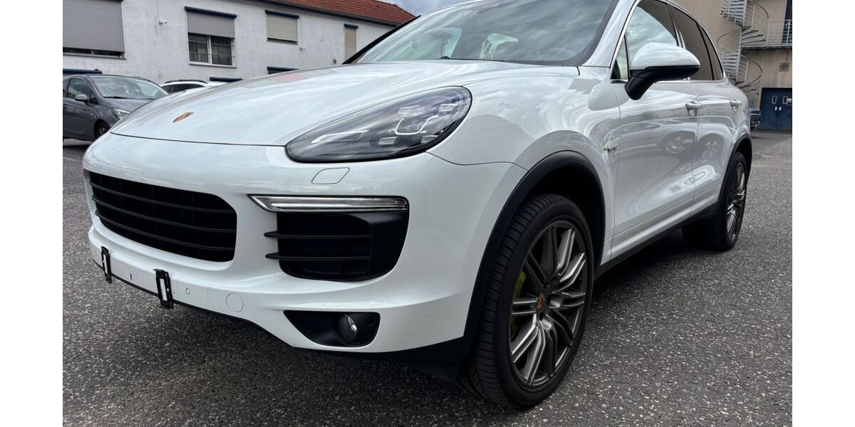 Porsche Cayenne 199.995 km 22.890 &euro; Neu Isenburg 63263