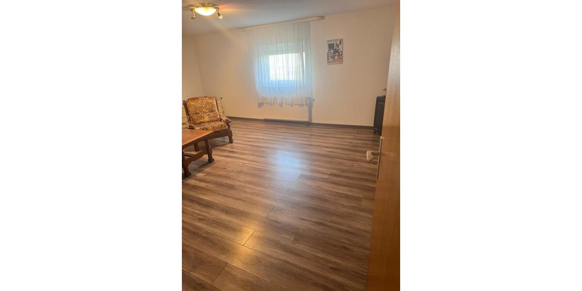 Einfamilienhaus Friedberg (Hessen) - 6 Zimmer, 250 m&sup2;, 400.000&euro; | Angebot:26052883