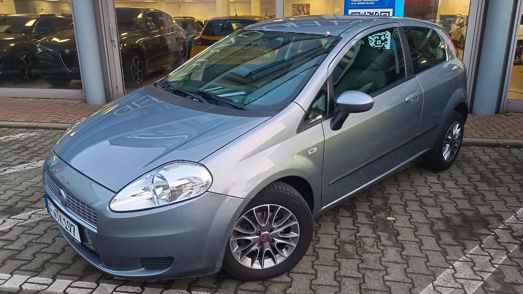 Fiat Grande Punto 97.891 km 2.890 &euro; Bad Homburg v.d.H. 61352