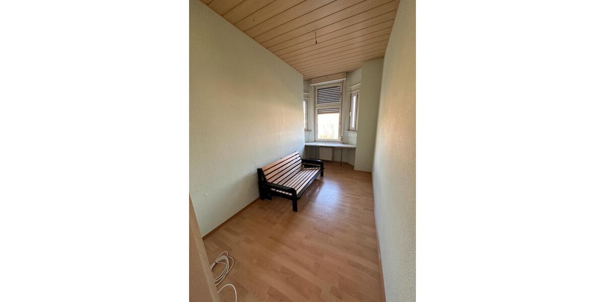 Etagenwohnung Frankfurt am Main West - 5 Zimmer, 130 m&sup2;, 2.000&euro; | Angebot:25646674
