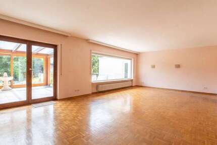 Haus Rosbach vor der Höhe - 4 Zimmer, 142 m&sup2;, 495.000&euro; | Angebot:27714096