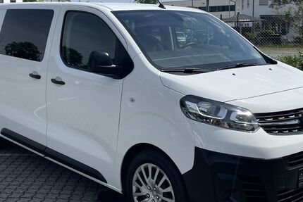 Opel Vivaro 94.000 km 19.980 &euro; Langen 63225