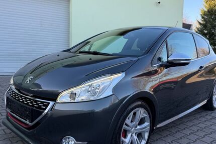 Peugeot 208 105.000 km 9.800 &euro; Nidderau 61130