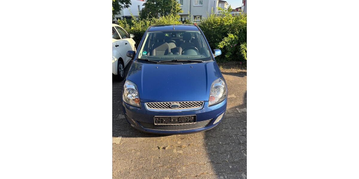 Ford Fiesta 124.000 km 2.600 &euro; Friedrichsdorf 61381